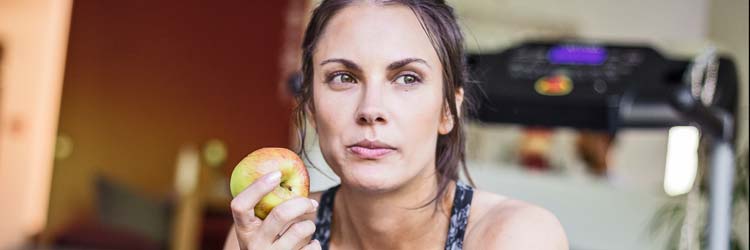 άσκηση σε διάδρομο γυμναστικής