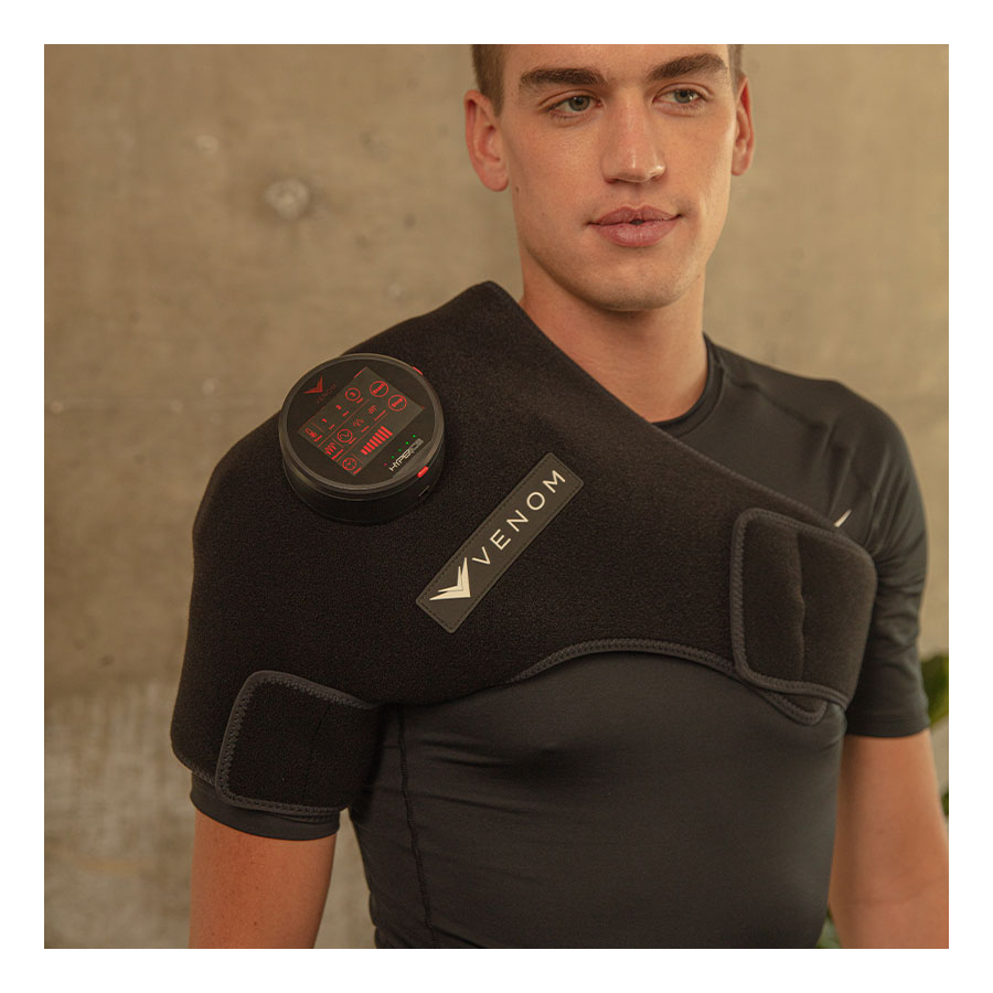 siskevi-apotherapeias-aristerou-wmou-me-thermotita-kai-donisi-venom-left-shoulder-hyperice-athlitis